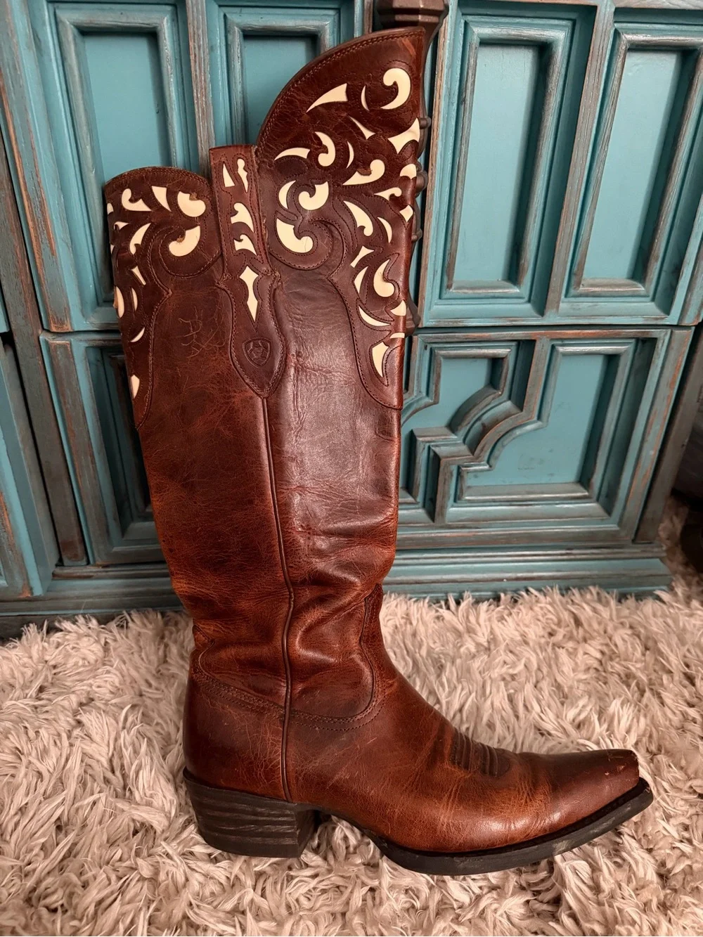 Artiat Knee-High Western Pointed Toe Boots with Cream Detailing. Size 10